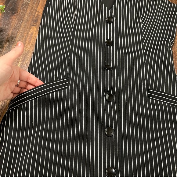 DVF Black White Pin stripe sleeveless Gilet Dress 4 button up v neck - Picture 6 of 16